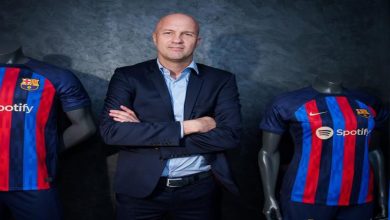 صورة رسميًا.. برشلونة يعلن رحيل مديره الرياضي في نهاية الموسم