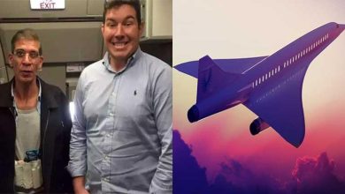 صورة حادث غريب.. رجل يلتقط صورة مع خاطف طائرة – ما حدث له؟