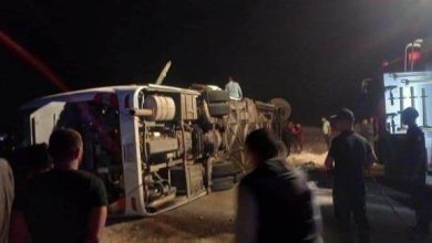 صورة مصرع 14 وإصابة 27 بتصادم حافلة وشاحنة في مصر  أخبار السعودية