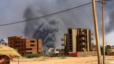 صورة اشتباكات عنيفة في الخرطوم.. الخارجية الأمريكية: لا حل عسكرياً في السودان  أخبار السعودية