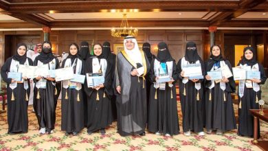 صورة أمير تبوك يكرم الطلاب والطالبات الحاصلين على جوائز في المنافسات العالمية  أخبار السعودية
