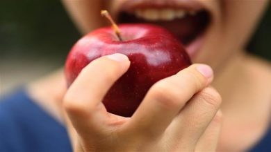 صورة دراسة: طريقة جديدة لعصر التفاح تعزز فوائده الصحية