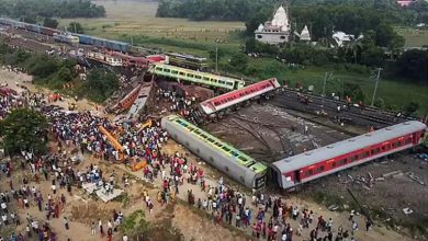 صورة واقعة صادمة.. حادث تصادم 3 قطارات ينهي حياة 288 شخصا