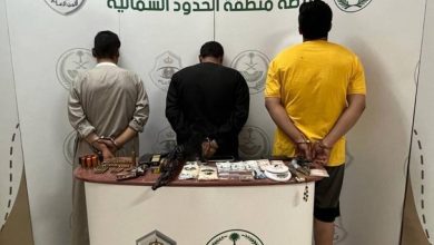 صورة القبض على 3 أشخاص لاتخاذهم منزلا تحت الإنشاء في العويقيلة وكرا لترويج المخدرات  أخبار السعودية