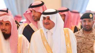 صورة أمير تبوك يستقبل المهنئين بعيد الأضحى المبارك  أخبار السعودية
