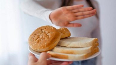 صورة خبيرة تغذية تنصح بالامتناع عن تناول الخبز الأبيض ليلا