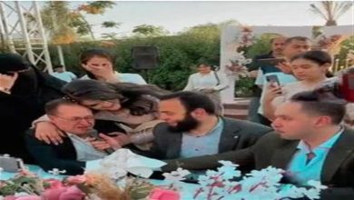 صورة فيديو مؤثر.. أب يبكي خلال عقد قران ابنته ويُبكي الحاضرين