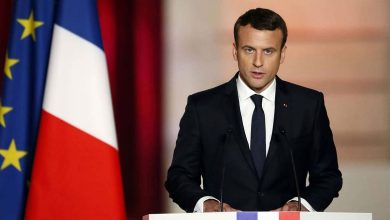 صورة الرئيس الفرنسي يعلن تخطي بلاده ذروة أعمال الشغب