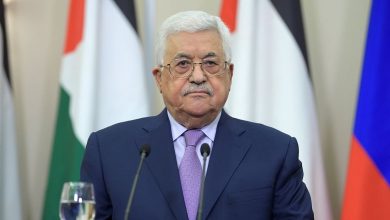 صورة الرئيس الفلسطيني يدعو لتشكيل لجنة من الفصائل لاستكمال الحوار وإنهاء الانقسام
