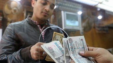 صورة تراجع سعر الدولار اليوم مقابل الجنيه المصري في السوق الرسمية والسوداء