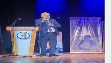 صورة تكريم أشرف زكي.. انطلاق حفل افتتاح الدورة الـ39 لمهرجان المسرح العربي