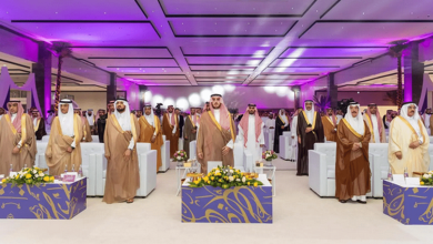 صورة الأمير فيصل بن نواف يرعى حفل تكريم الفائزين بجائزة الجوف للتميز والإبداع