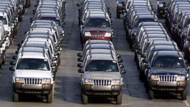 صورة آلاف من سيارات أودي وبورشه عالقة في موانئ أمريكية لهذا السبب