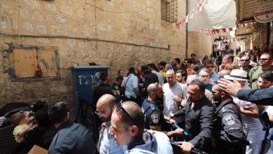 صورة مستوطنون يجددون استهداف الحجاج المسيحيين في القدس المحتلة