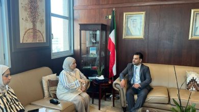صورة رئيس الهيئة العامة للكتاب يبحث في الكويت تطوير قطاع المكتبات في اليمن