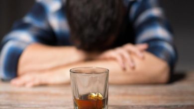 صورة خرافة أم حقيقة ..هل يساعد الكحول في التخلص من التوتر والقلق؟