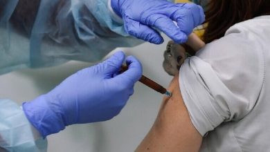 صورة روسيا تستعد لاختبار لقاح جديد ضد “كوفيد-19” والإنفلونزا