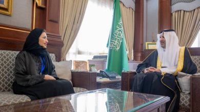 صورة الأمير فيصل بن سلمان يستقبل رئيسة جامعة طيبة نوال الرشيد  أخبار السعودية