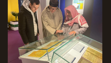 صورة «الشؤون الإسلامية» تعرض مخطوطات علمية تاريخية في «جسور» بالدار البيضاء