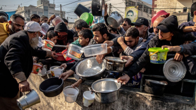 صورة سكان غزة بالكامل يعانون الجوع