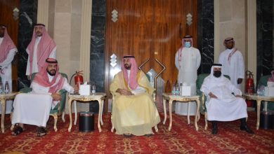 صورة وزير الحرس الوطني يعزّي أبناء الأمير ممدوح بن عبدالعزيز في فقيدهم  أخبار السعودية