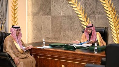 صورة سعود بن نهار يطلع على تقرير «تعليم الطائف» خلال لقائه بالغامدي  أخبار السعودية