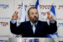 صورة باراك: نتنياهو يقود”إسرائيل” إلى الهاوية وعلى غانتس وآيزنكوت الاستقالة من حكومته