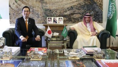 صورة الخريجي يبحث سبل تعزيز العلاقات الثنائية مع نائب وزير خارجية اليابان
