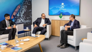 صورة وزير الاقتصاد يناقش مع رئيس شركة موديرنا مبادرات المملكة في قطاع الأدوية