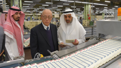صورة سفير اليابان لدى المملكة يزور مجمع الملك فهد لطباعة المصحف الشريف