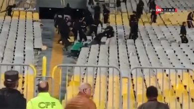 صورة اشتباكات بالأيدي والكراسي بين جماهير الإسماعيلي والمصري.. فيديو