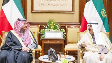 صورة أمير الكويت يستقبل الأمير تركي بن محمد بن فهد  أخبار السعودية