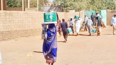 صورة «سلمان للإغاثة» يوزع 3830 سلة غذائية في السودان  أخبار السعودية