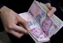 صورة الليرة التركية تهبط لمستوى قياسي جديد عند 31 مقابل الدولار
