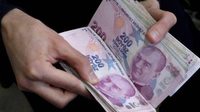 صورة الليرة التركية تهبط لمستوى قياسي جديد عند 31 مقابل الدولار