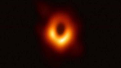 صورة يأكل شمسًا كاملة كل يوم.. اكتشاف الثقب الأسود الأكثر جوعًا