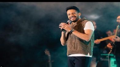 صورة محمد حماقي يشعل حفله الغنائي في جدة بأغانيه (صور وفيديو)