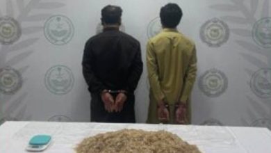 صورة القبض على مقيمين لترويجهما 7.7 كغم من «الشبو» المخدر بالمنطقة الشرقية  أخبار السعودية