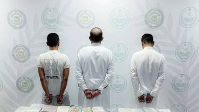 صورة مكافحة المخدرات تقبض على 3 أشخاص بالمنطقة الشرقية لترويجهم 102 كجم من مادة الحشيش المخدر  أخبار السعودية