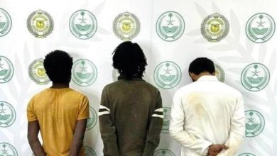 صورة القبض على 3 أشخاص بنجران لتهريبهم 15 كيلوغراماً من مادة الحشيش المخدر  أخبار السعودية