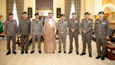 صورة نائب أمير مكة يقلد عدداً من الضباط رتبهم الجديدة  أخبار السعودية