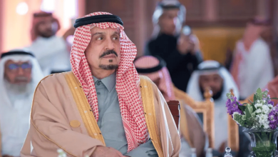 صورة أمير الرياض يكرم الفائزين بجائزة الملك سلمان لحفظ القرآن وتلاوته وتفسيره