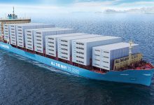 صورة أكبر سفينة حاويات بالعالم تعمل بالميثانول الأخضر تدخل ميناء هامبورغ