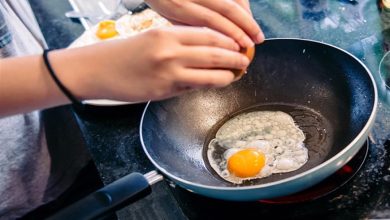 صورة ماذا يحدث للكولسترول عند تناول طبق من البيض المقلي؟.. مفاجأة