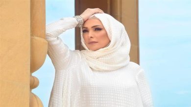 صورة رحلة أمل حجازي من “حجابك تاج” إلى “لم أخلع أخلاقي”