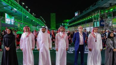 صورة وزير الرياضة يُتوج الهولندي ماكس فيرستابين بجائزة السعودية الكبرى للفورمولا 1  أخبار السعودية