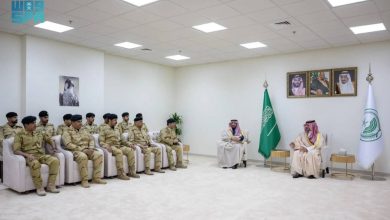 صورة عبدالعزيز بن سعود يلتقي مدير عام مكافحة المخدرات وعدداً من قيادات المكافحة في تبوك  أخبار السعودية