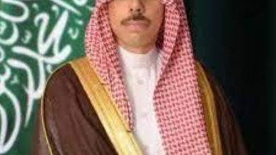 صورة وزير الخارجية يهنئ رئيس وزراء فلسطين بتكليفه تشكيل الحكومة  أخبار السعودية