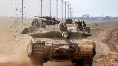 صورة صحيفة فرنسية: ما هي تداعيات وقف كندا تصدير السلاح لإسرائيل؟
