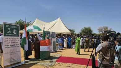 صورة السفير الحربي يُدشن المرحلة الثانية من مشروع سقيا الخير لإنشاء 290 بئرًا في النيجر
